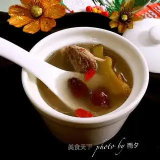 Red dates, bone soup