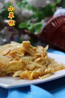 Homemade eggs onions
