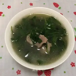 Skinny leaves soup