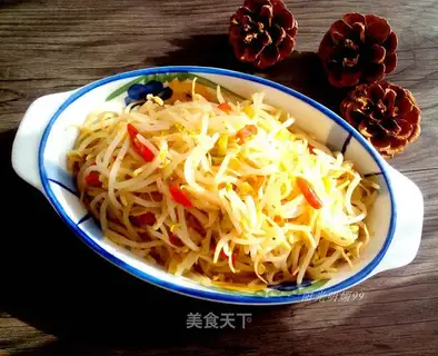 Sour green bean sprouts