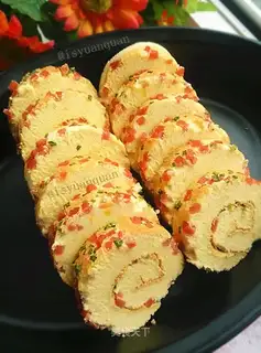 Onion ham roll