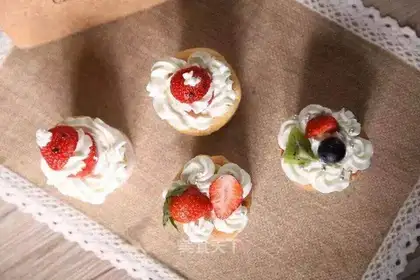 Fruit cupcakes
