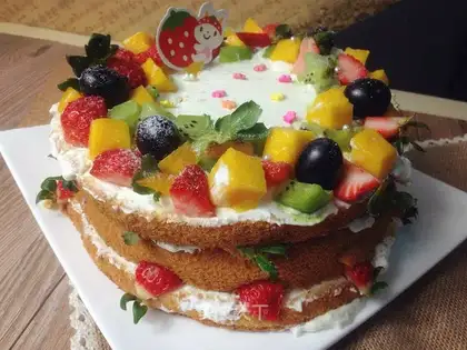 A bouquet of fruit