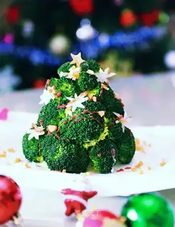 Christmas tree of broccoli
