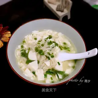 Gold pins, tofu soup