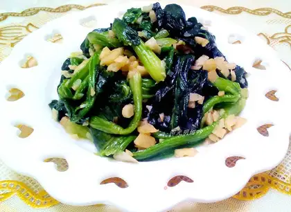 Garlic spinach