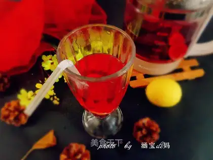 Rose and lemon tea