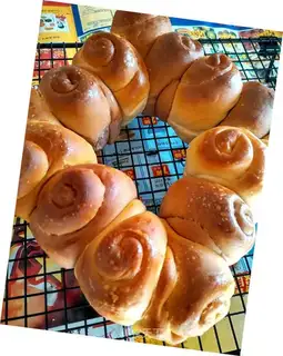 Christmas rose bread