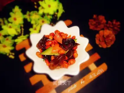 Old vinegar peanuts with wood
