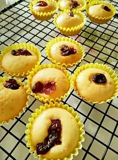Cranberry cake