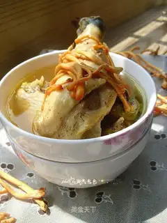 Chicken stew with weeds