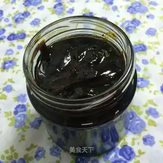 Roses have red date cream