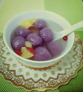 Silver-eared potato fruit soup