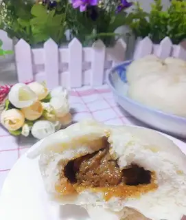 Pork cabbage buns
