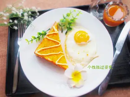 Gold toast