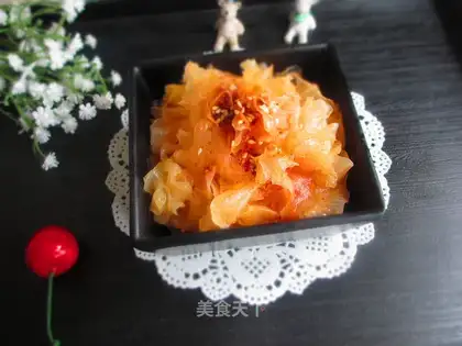 Spicy red oil, silver ear