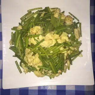 Garlic fried eggs