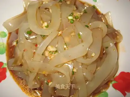 Cold rice noodles