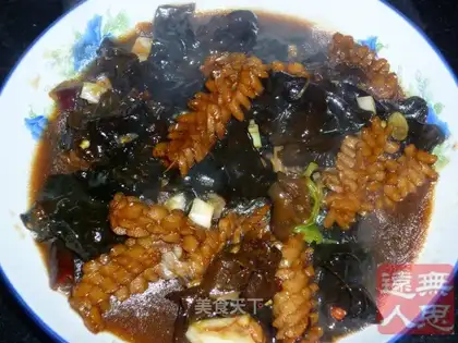 stir-fried squid with black fungus