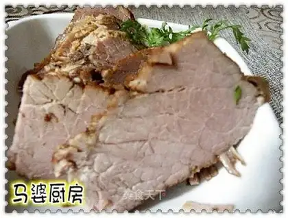 Spiced beef in sauce