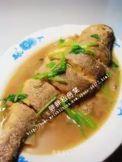 Home-cooked braised yellow croaker
