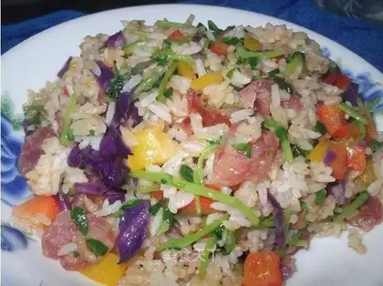 Fried rice with mixed vegetables