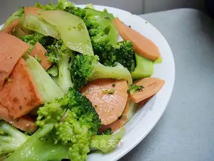 stir-fried ham sausage with broccoli