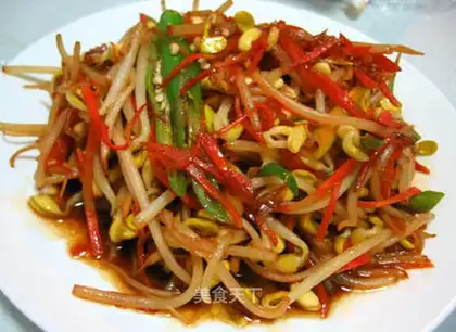 stir-fried carrots with bean sprouts