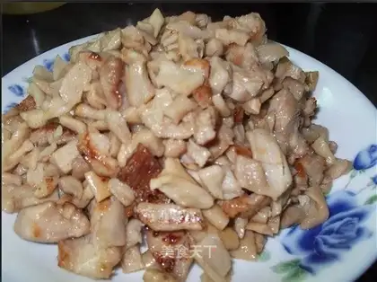 stir-fried meat with dried radish