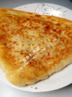 Home-cooked meat pie