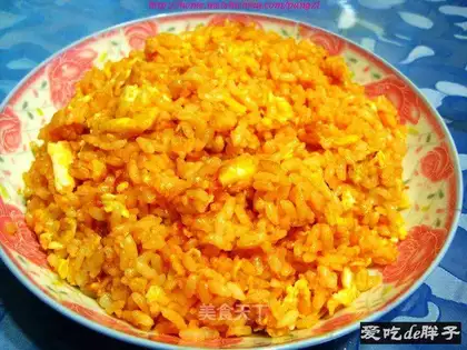 Fried rice with egg and tomato sauce
