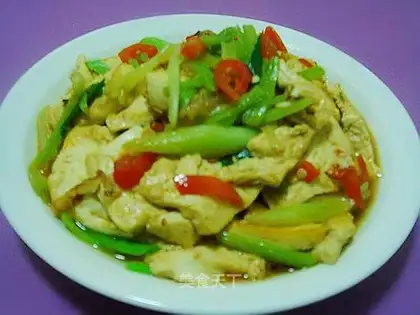 Fried and braised beans with celery