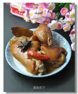 Spicy roasted pork knuckles