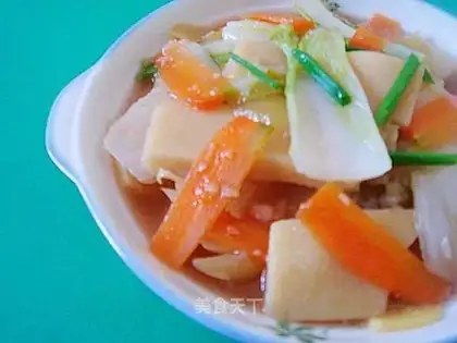 Chaozhou pickled cabbage stewed rice and tofu