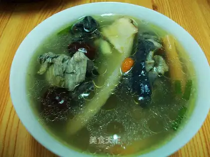 Danggui Black-chicken Soup
