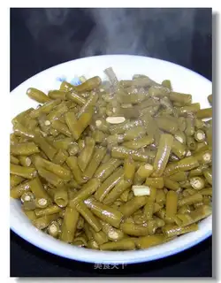 stir-fried sour beans