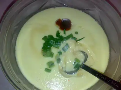 Steamed eggs with fragrant and smooth water
