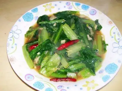 Garlic lettuce leaves