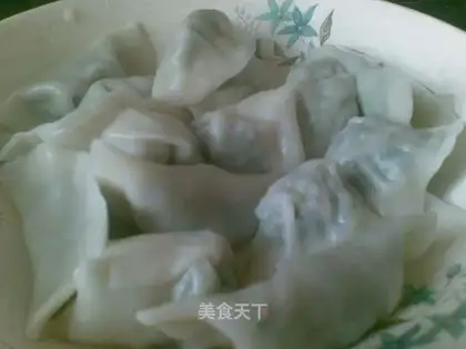Fresh meat and shepherd's purse dumplings
