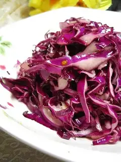 Cold red cabbage