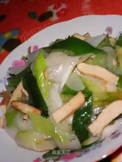 stir-fried dried bean curd with green onions