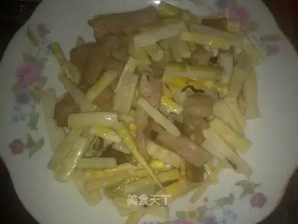 stir-fried pork and bamboo shoots