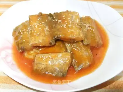Hairfish in tomato sauce