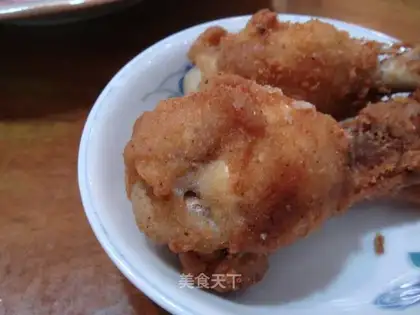 Crispy fried chicken wings