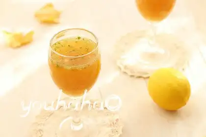 Applefruit juice