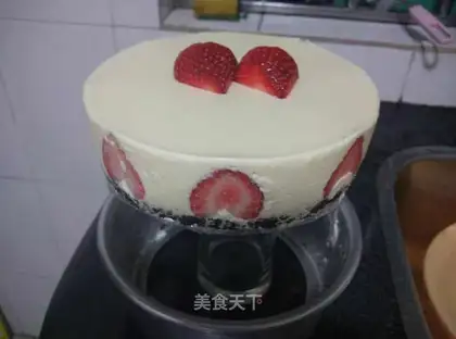Straws, frozen cheesecake