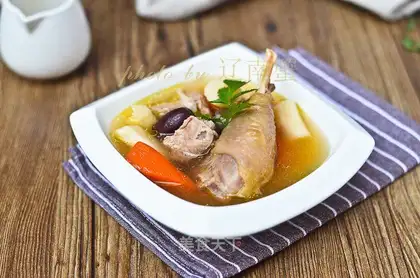 Sandworm ribs, chicken soup