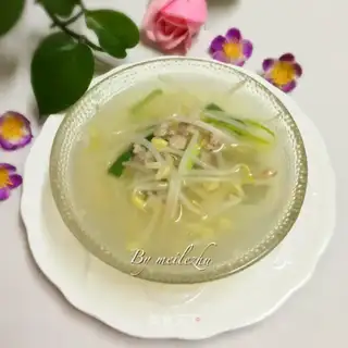 Bean sprouts