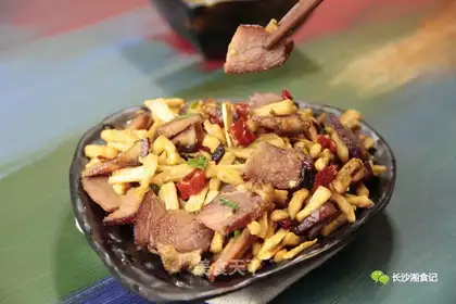 Rhodish and gravy