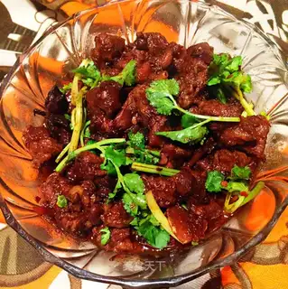 A spicy pot of oxen